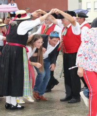 Bürgermeister René Wohlfart und seine Tochter Larissa beim Tanz I